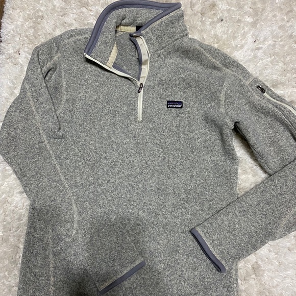 Patagonia Tops - Women’s Patagonia quarter zip size M